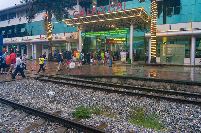 Train Hanoi to Sapa