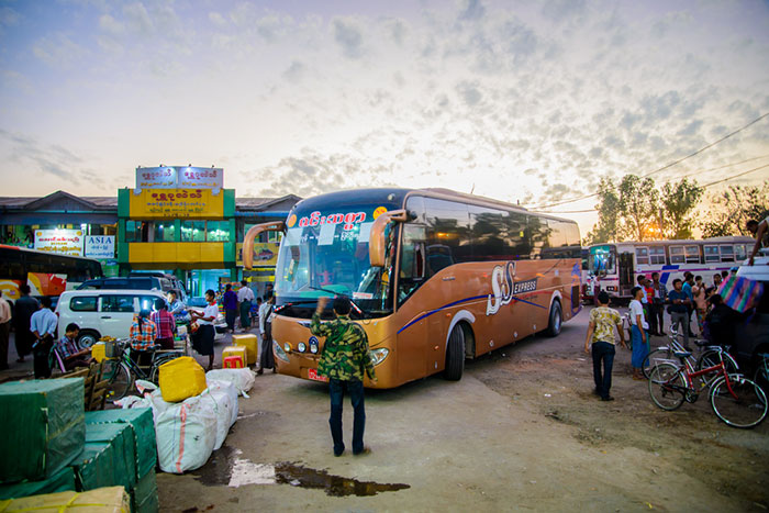 Bus Yangon to Bagan