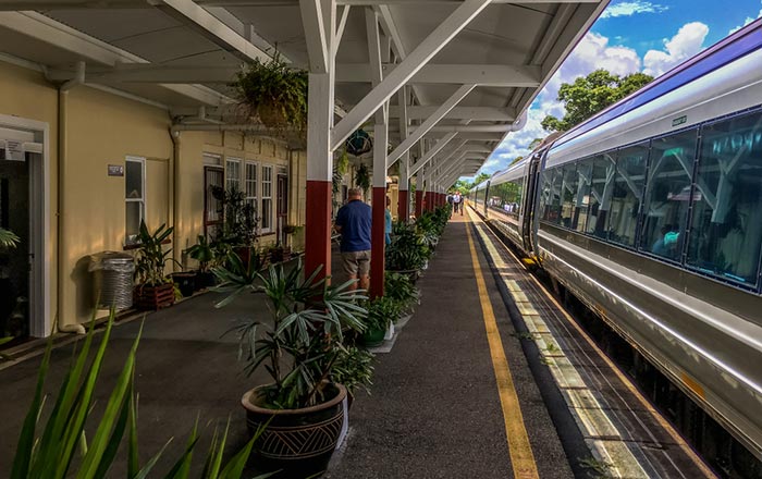 Options for Travel from Townsville to Cairns